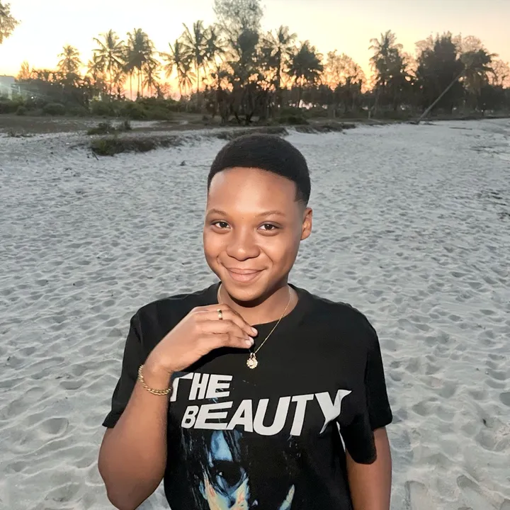 @dorianthedamsel_