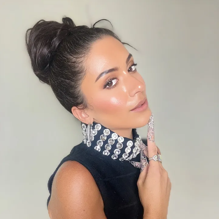 @natashaknowsbeauty