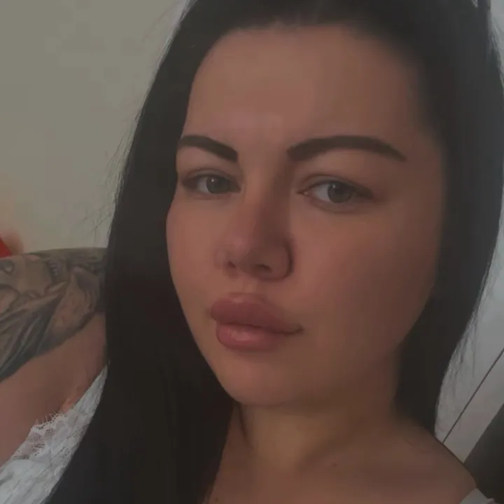 @tanyalazarovaa