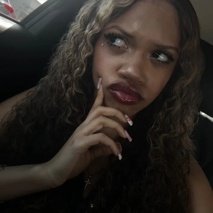 @isuurae