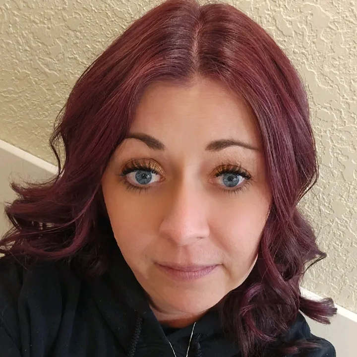 @melanierucker379