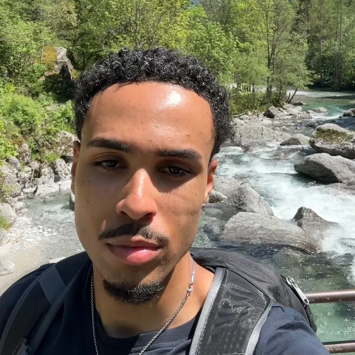 @youchaselu