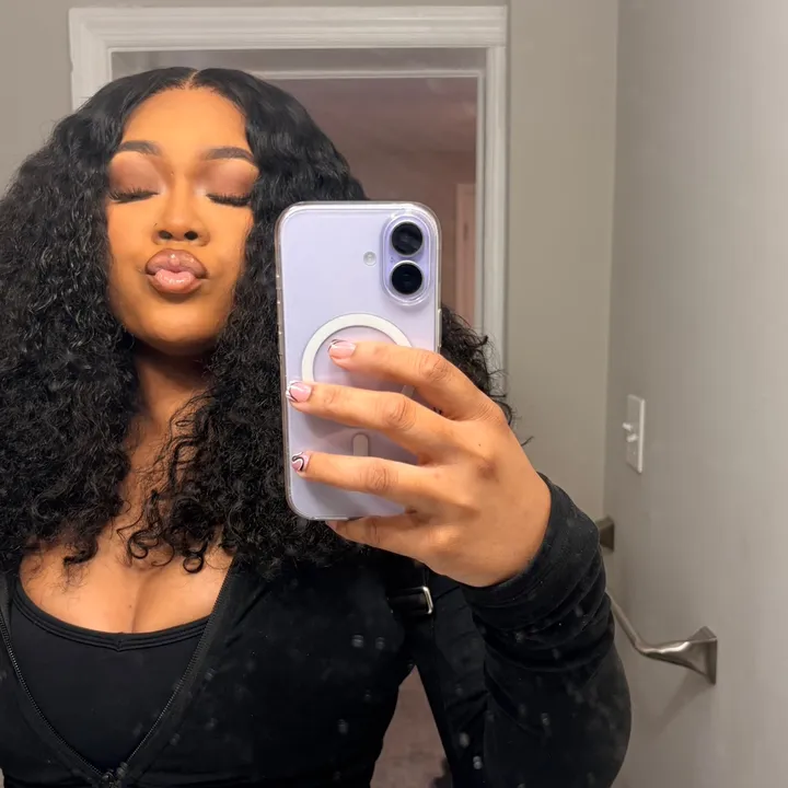@ijohnsonbeee