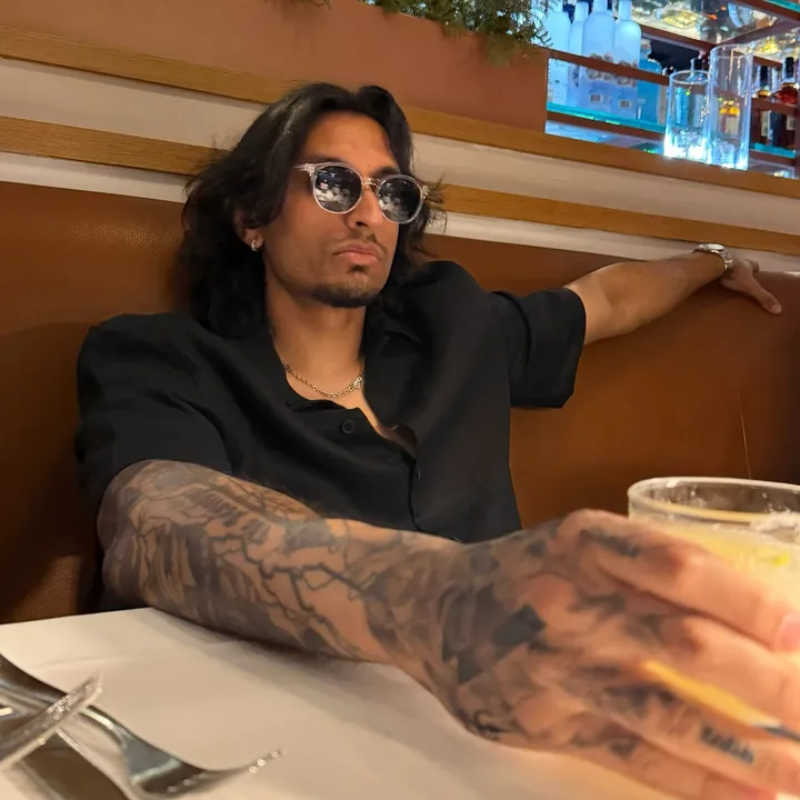 @stinkyshiv