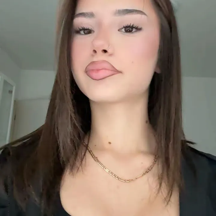 xhena.m0