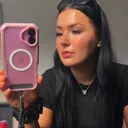 @chloegilchrist_