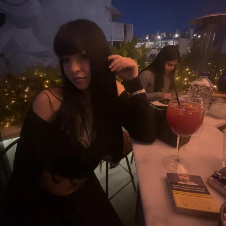 @tzeesiika