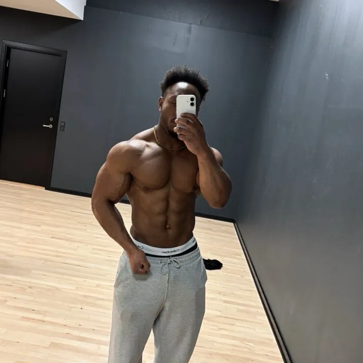 @asuuria