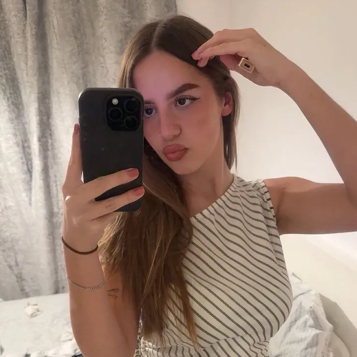 scarlettbeauchamp_