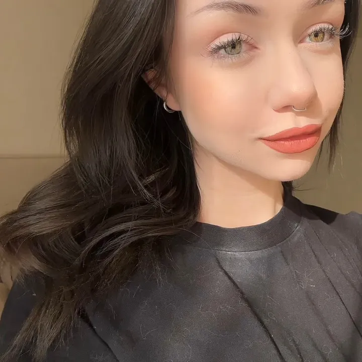 @yananavaaa