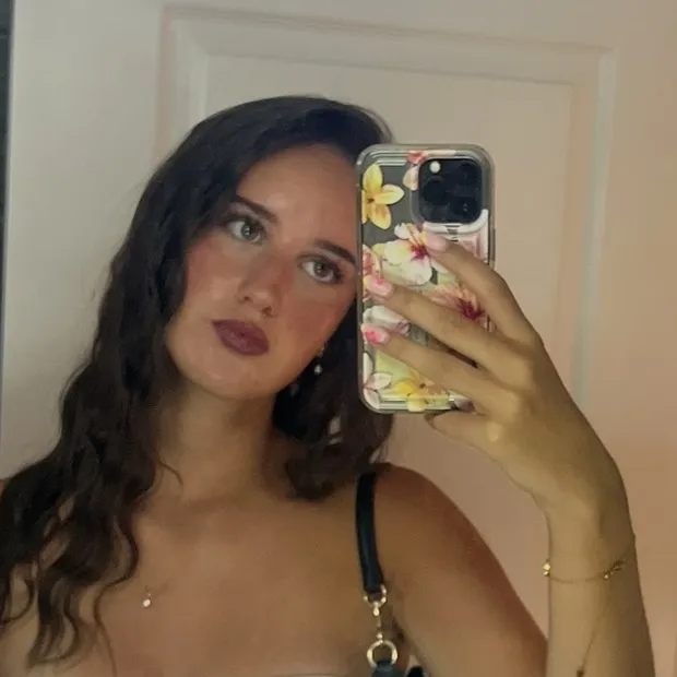 @annieparkesx