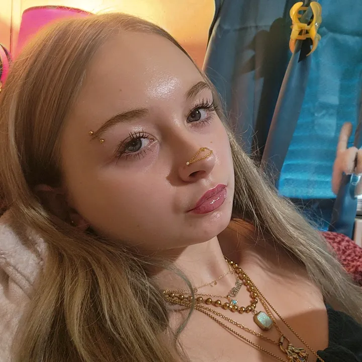 @izzabellaxo