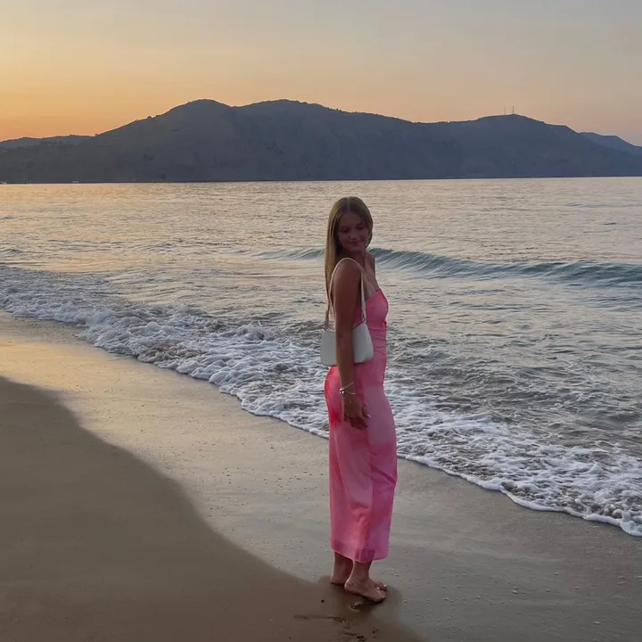 @x.annikaa.07
