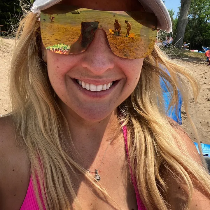 @blondiebbombshel