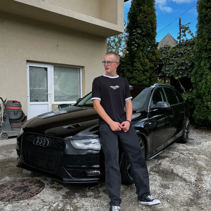 @dorian.hales