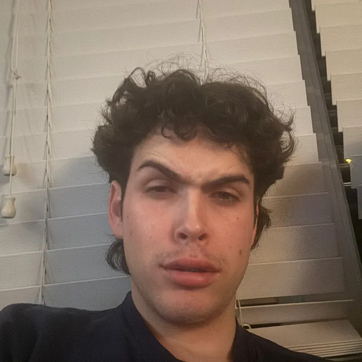 @milesduhvine