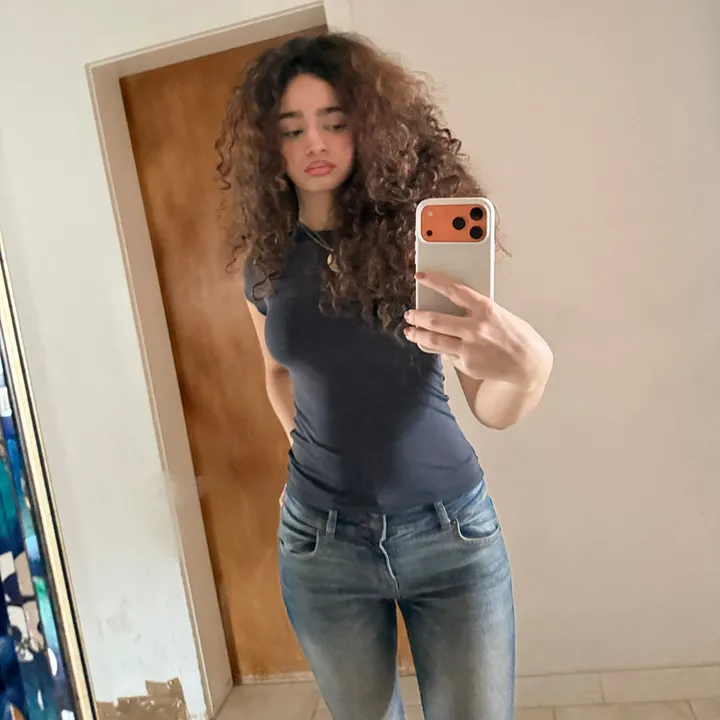 eliana77480