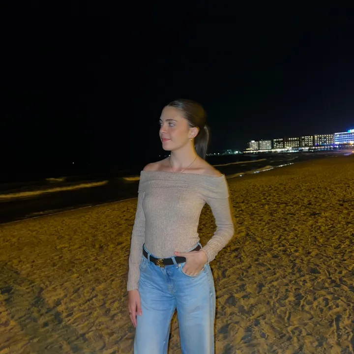 @laraagrciaa