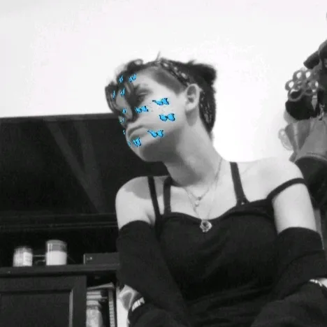 @urgirlhails