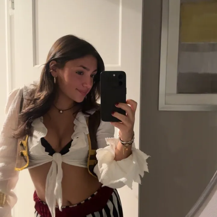 @whoslilayaris