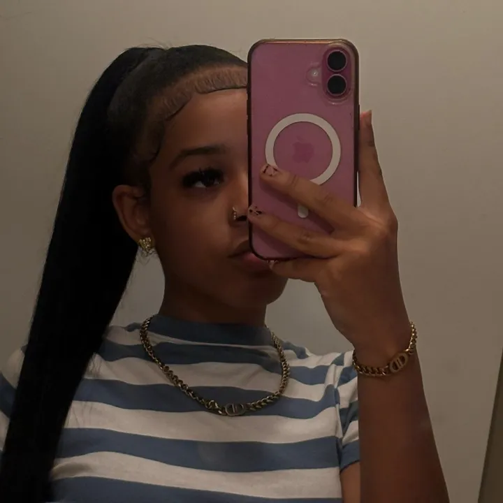 @riyahlee._