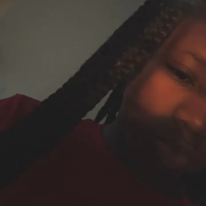 @prettyfacelaylo