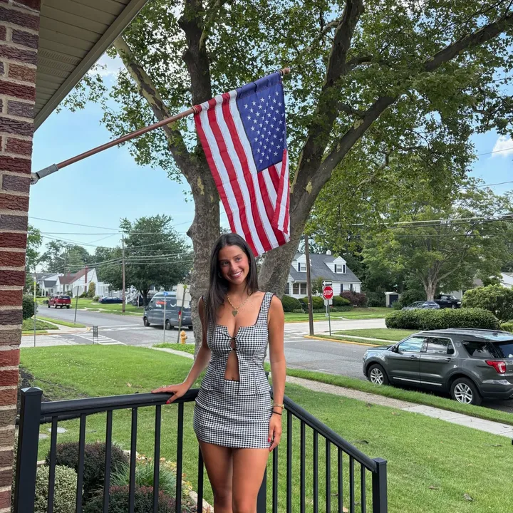 @_christabello