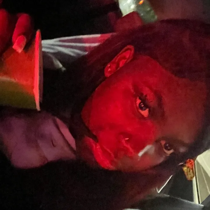@iiiloveebluehundoss
