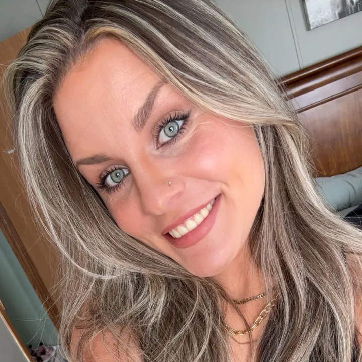 @barefoothillbillygirl98