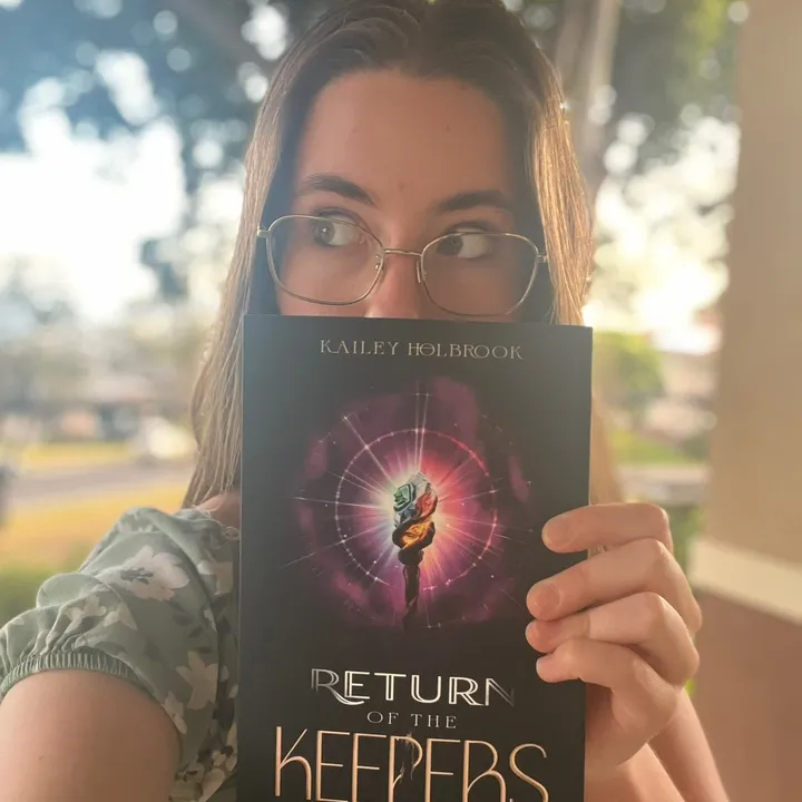 @kaileyholbrookauthor