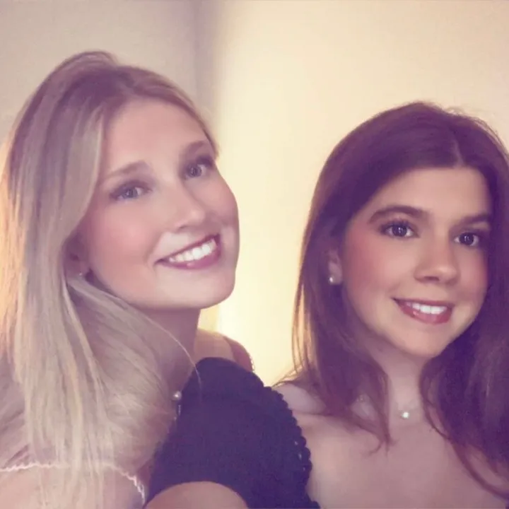 @evelyn_holmes
