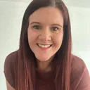 @debbiescakesbakes