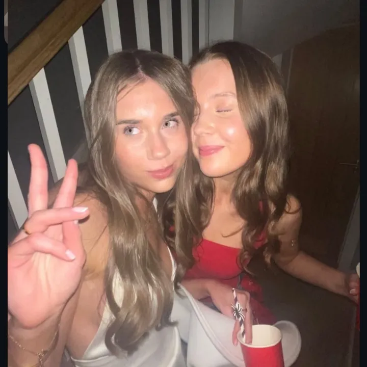 @katiewalshh17