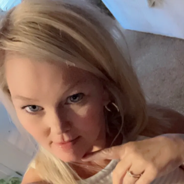@www.tiktok.comkylajane