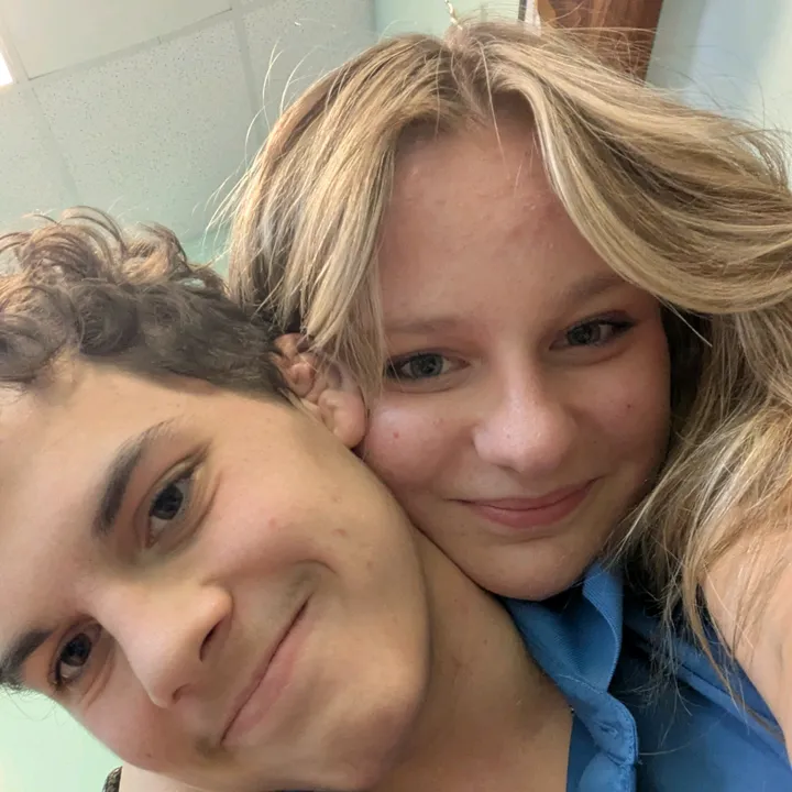 @elliesspammm80