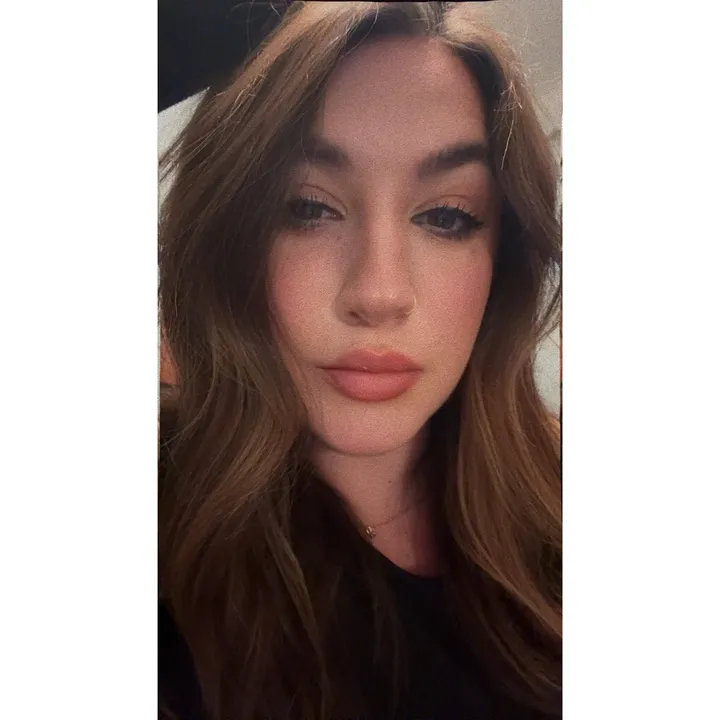 @janelle_oli_