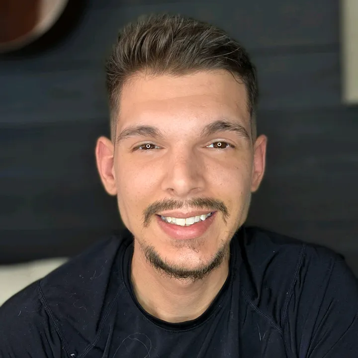 @realmoonhenry