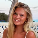 @hollyvjones