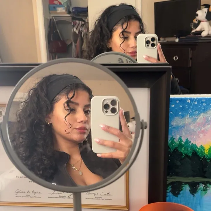 vanessa_nx777