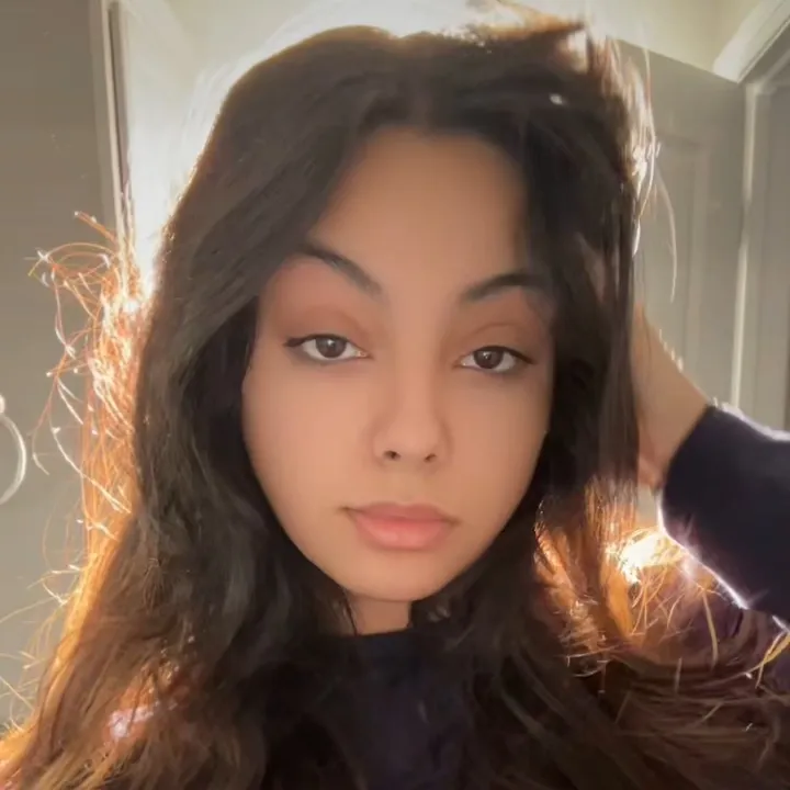 @desamberr
