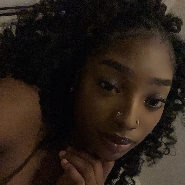 t.nia123