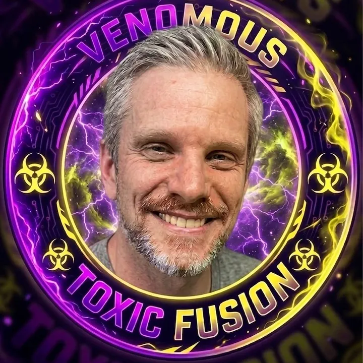 tom_blueeyes