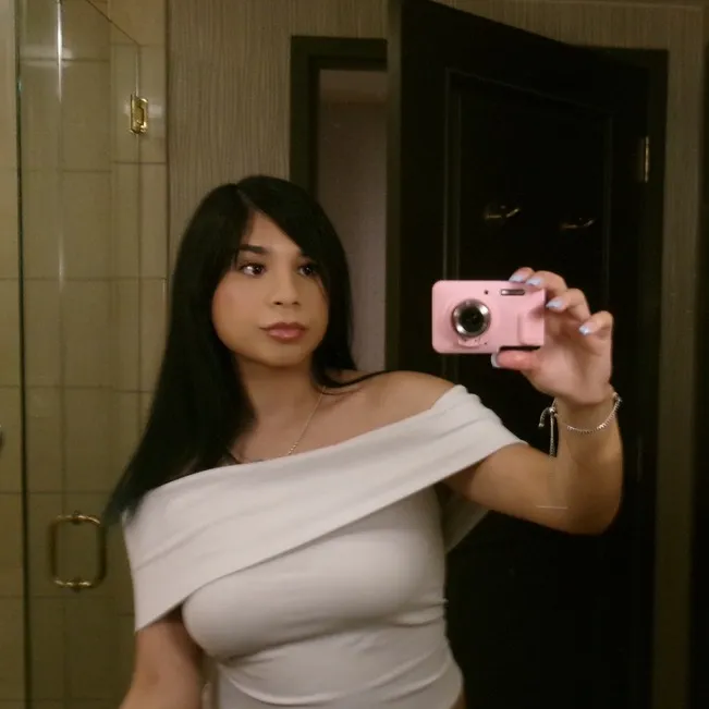 @divinebyelyssa