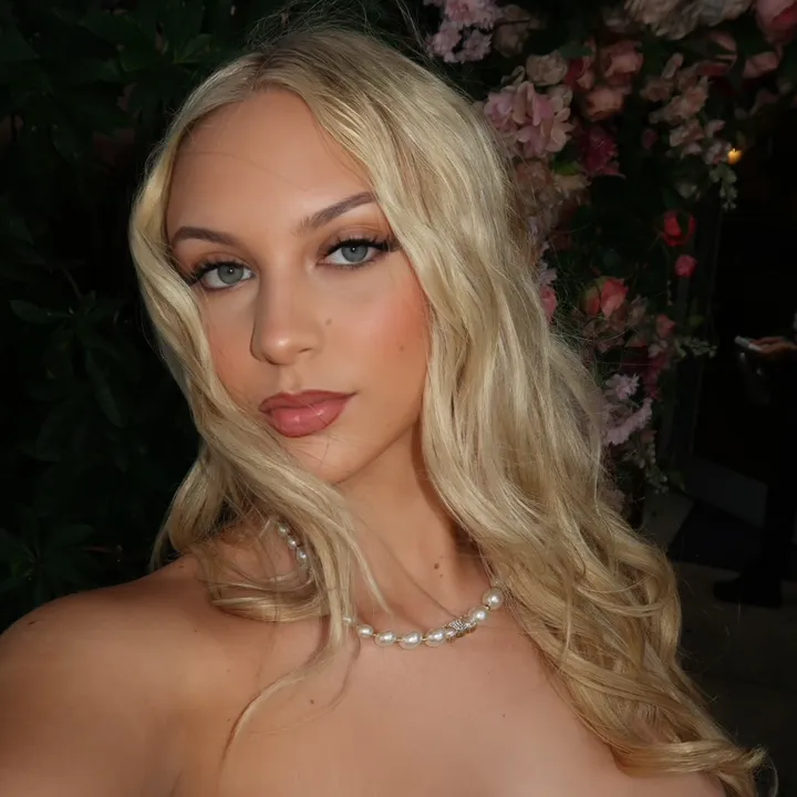 @9loriana