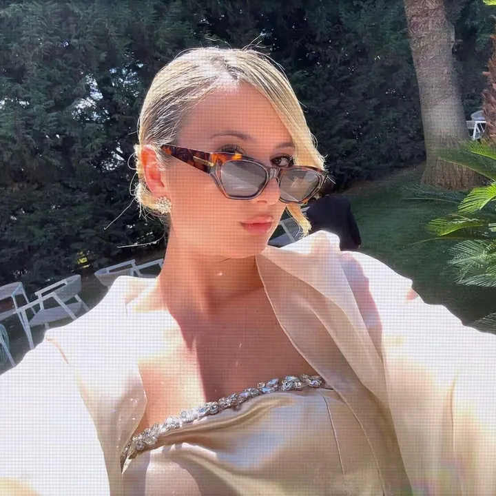 @saradicorrado_