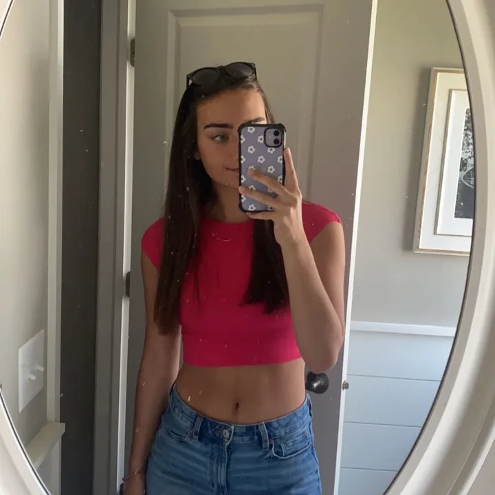 @brookelarsen27