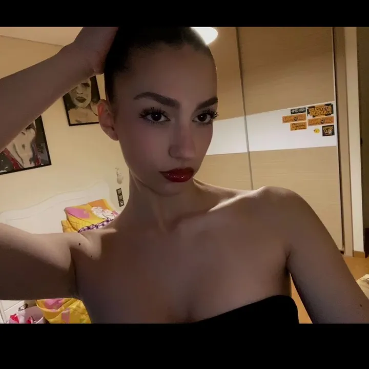 @tousii._