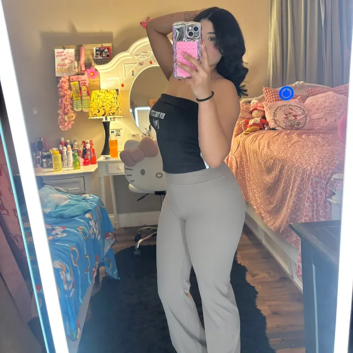 @_.velassqueezz._
