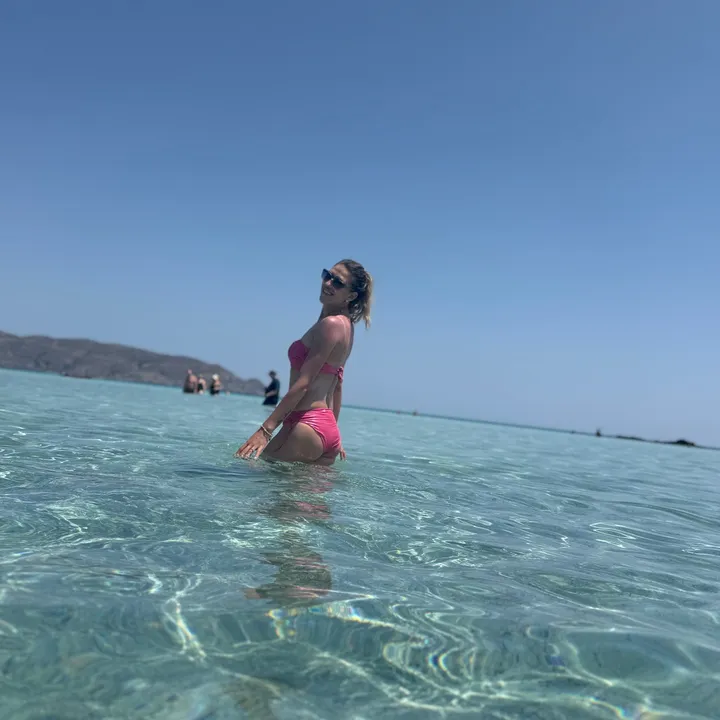 @adelaalexandra24