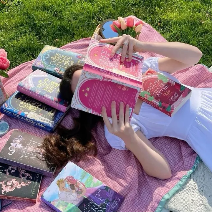 mchalies_booknook